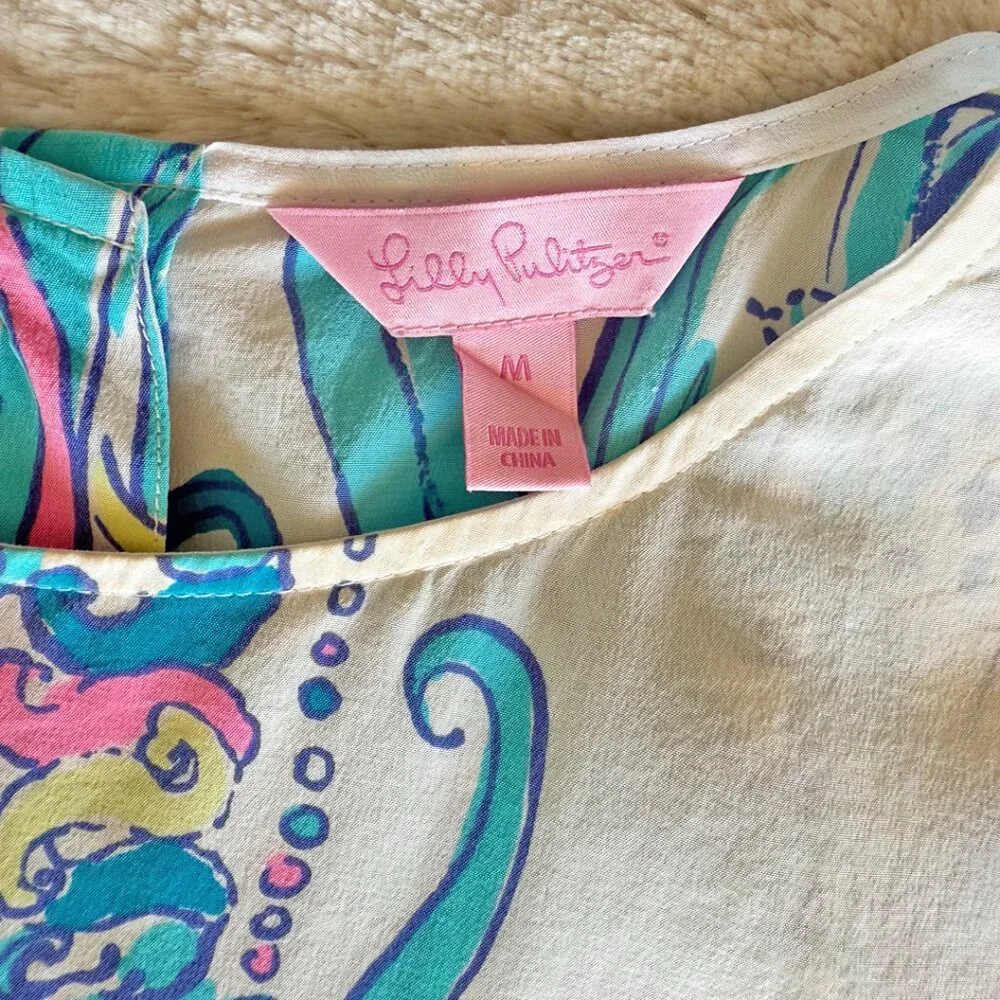 Lilly Pulitzer 100% Silk Tank Blouse, Blue Pattern with Gold Button Back, Size M - Picture 6 of 9